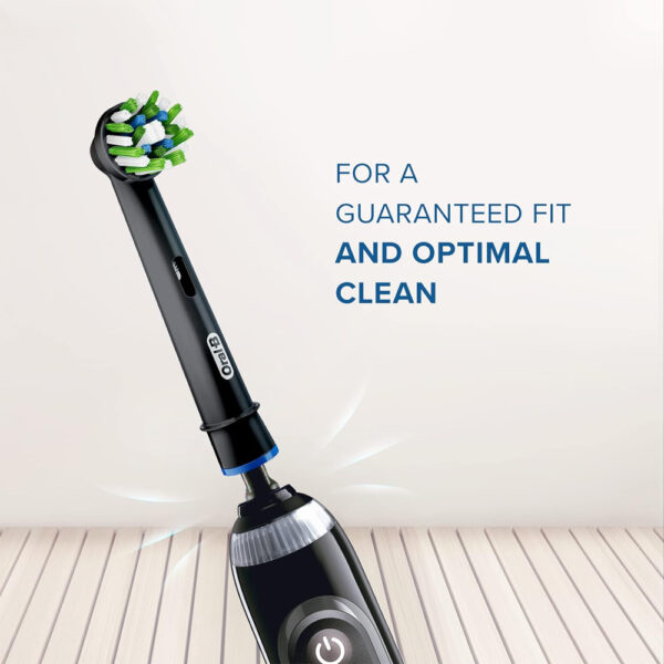 Oral-B CrossAction Schwarz mit CleanMaximiser 4er Pack – Bild 4